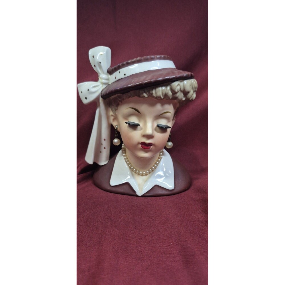 Vtg 1956 NAPCO Lady Head Vase C2633A Maroon Hat White Bow Pearls MINT Condition